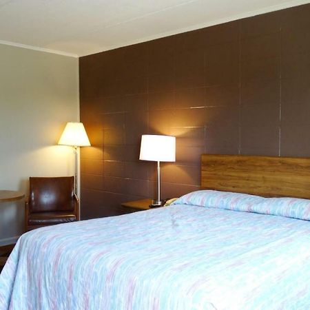 Attican Motel - Attica - Batavia - Warsaw - Darien Lake ภายนอก รูปภาพ