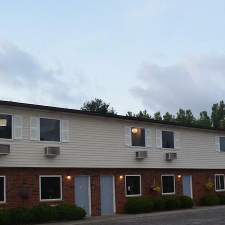 Attican Motel - Attica - Batavia - Warsaw - Darien Lake ภายนอก รูปภาพ